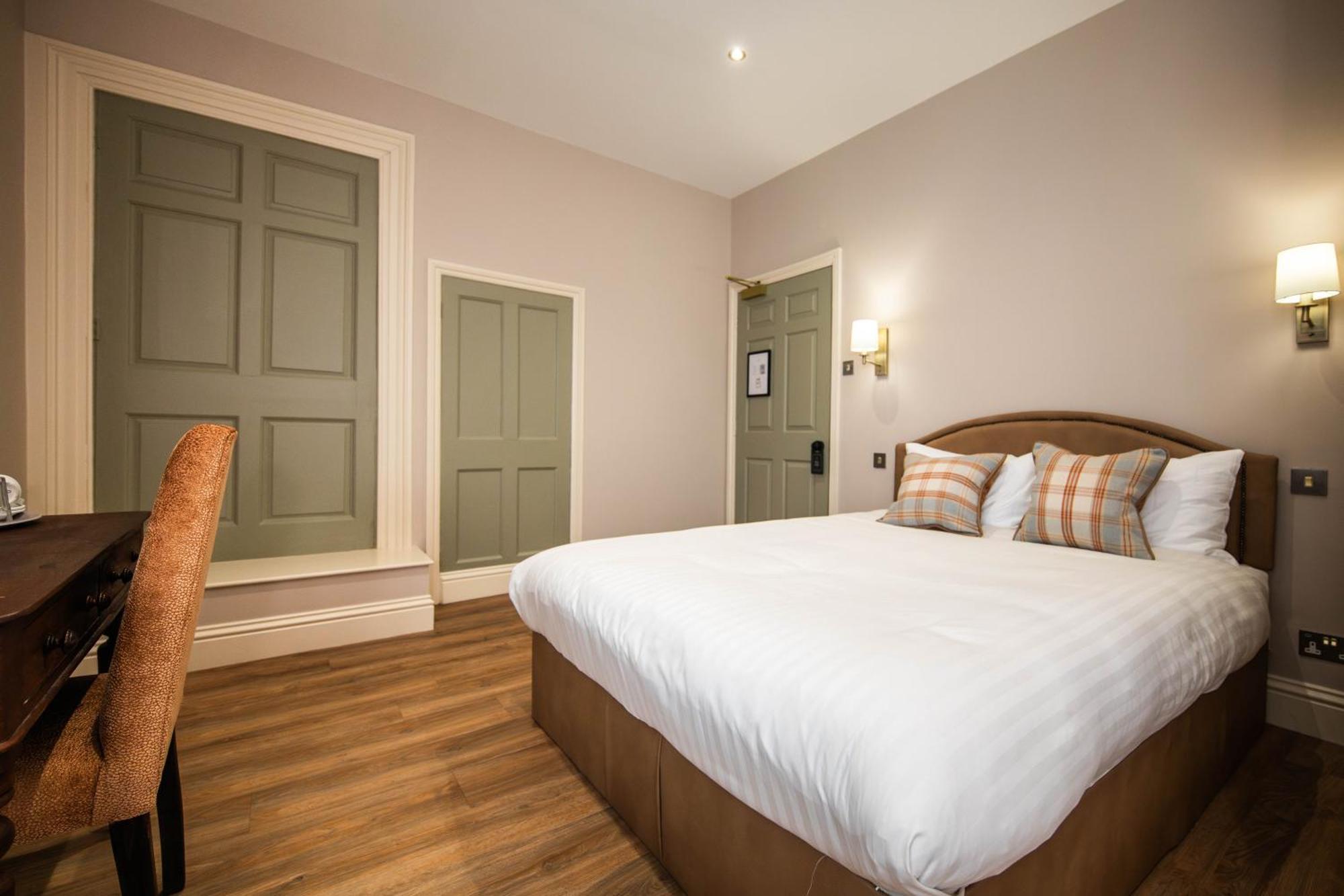 Отель Owston Hall 3*